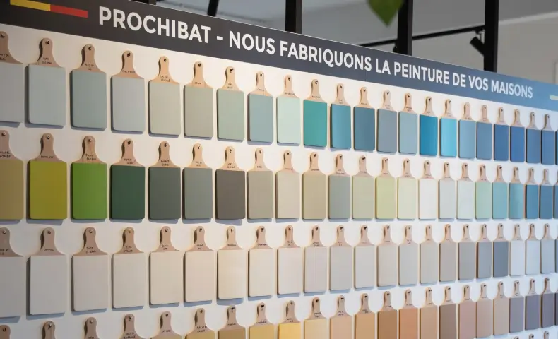 Mur du nuancier des couleurs Prochibat